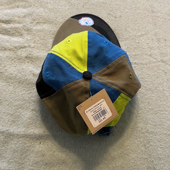 Colorblock cap - Picture 2 of 3